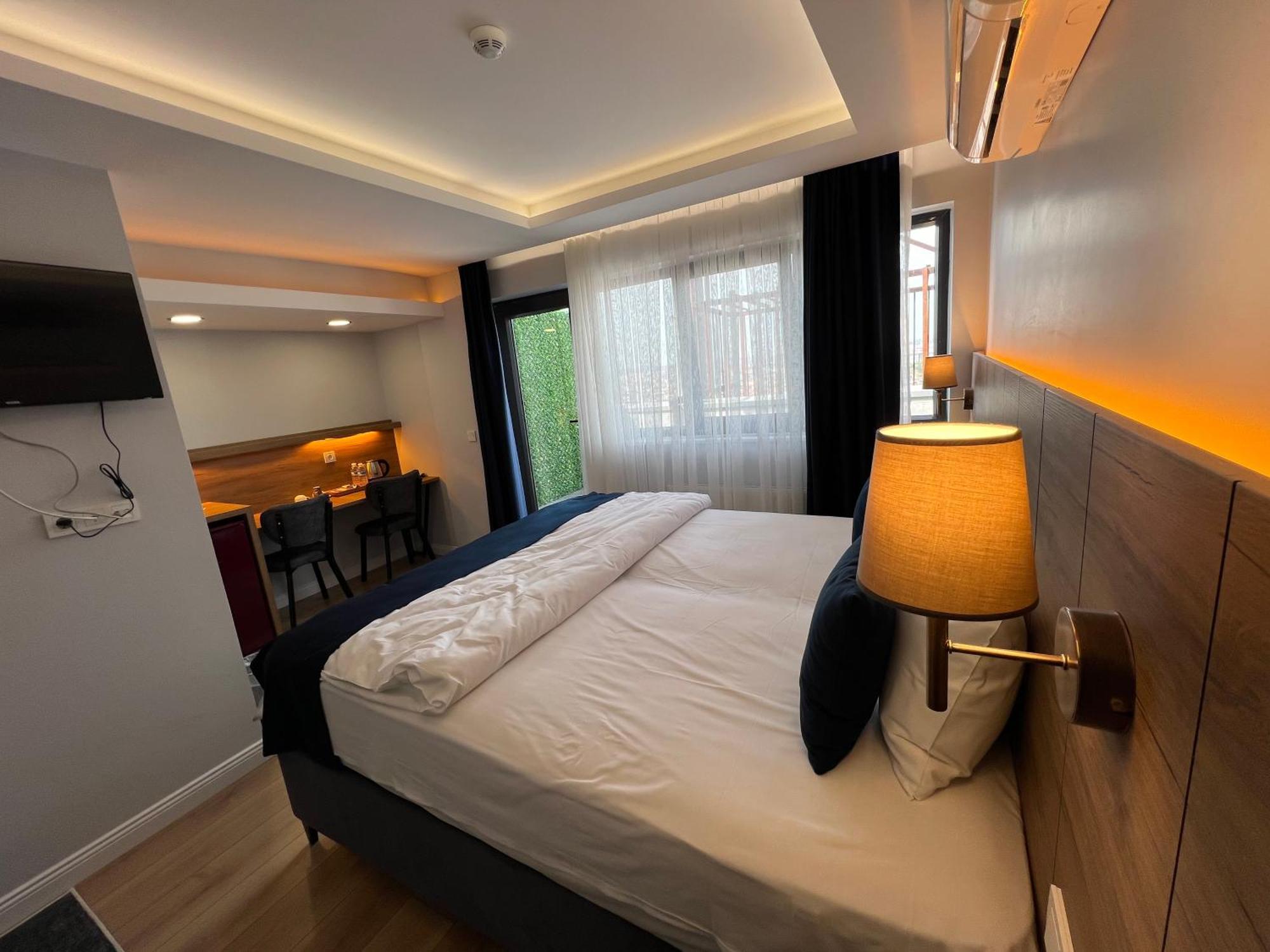 The Blue Suites Istanbul Exterior photo